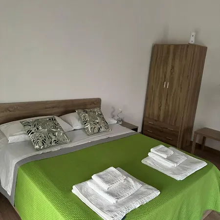 Tikiroom